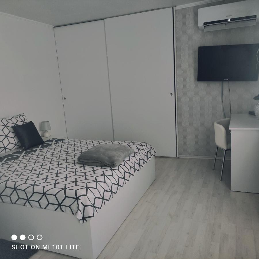 Studio Apartman Valentina Velika Mlaka Exterior photo